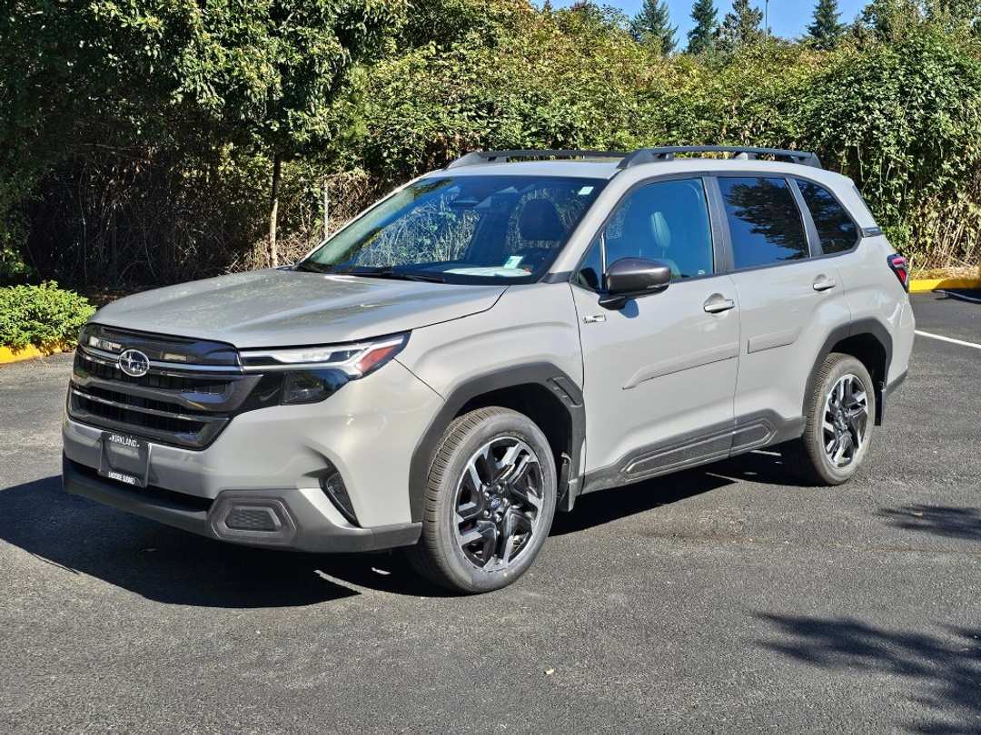 2025 Subaru Forester Hybrid Limited - Image 3