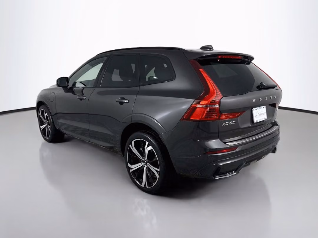 2024 Volvo Xc60 Recharge Plug-In Hybrid Ultimate - Image 3