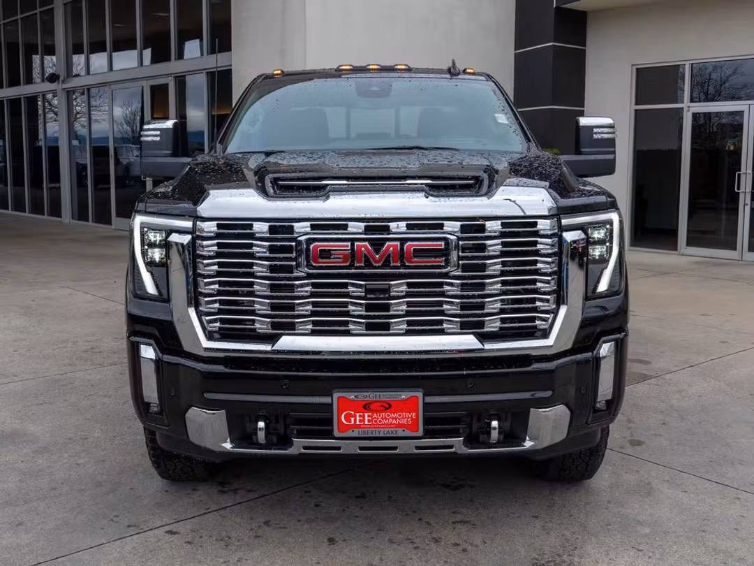 2026 GMC Sierra 2500Hd Denali - Image 2