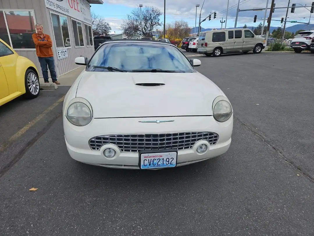 2003 Ford Thunderbird Base - Image 2