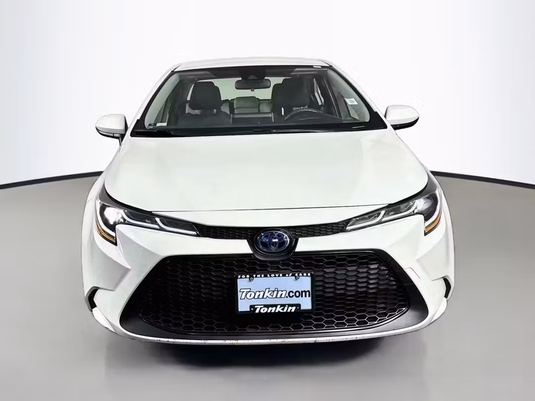 2021 Toyota Corolla Hybrid LE - Image 3