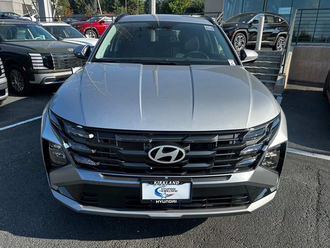 2026 Hyundai Tucson Hybrid SEL - Image 3