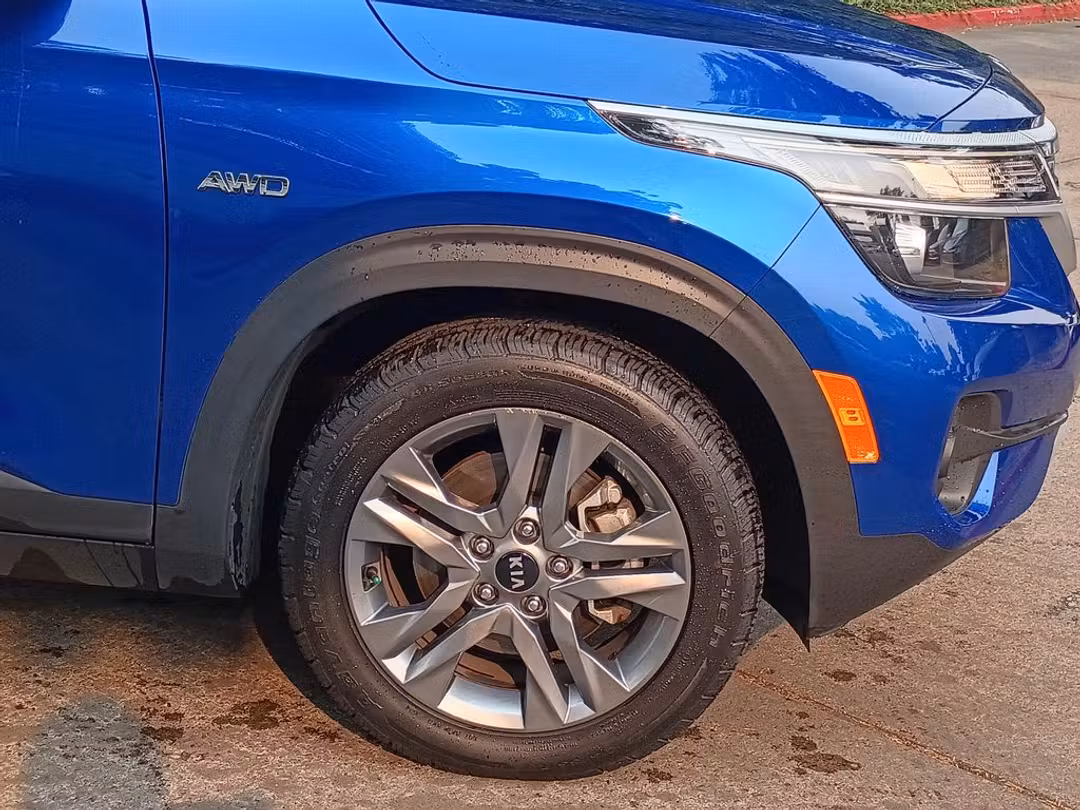 2021 Kia Seltos S - Image 2