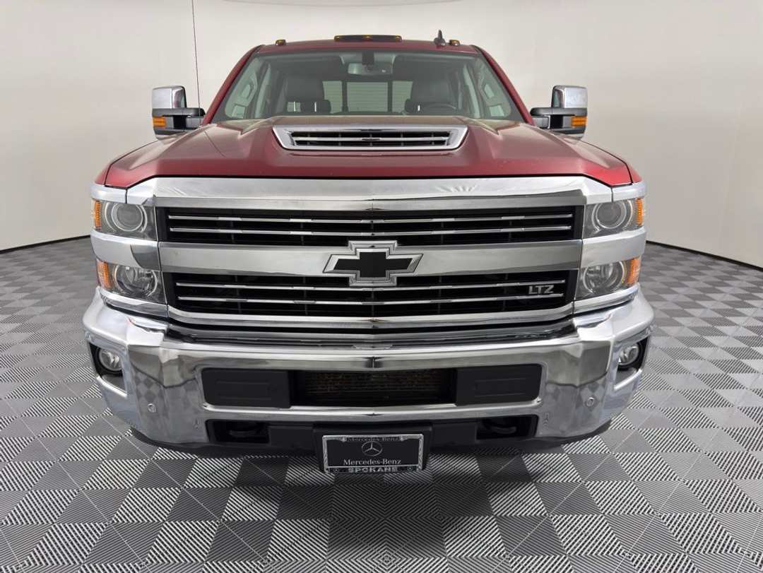 2018 Chevrolet Silverado 3500Hd LTZ - Image 3