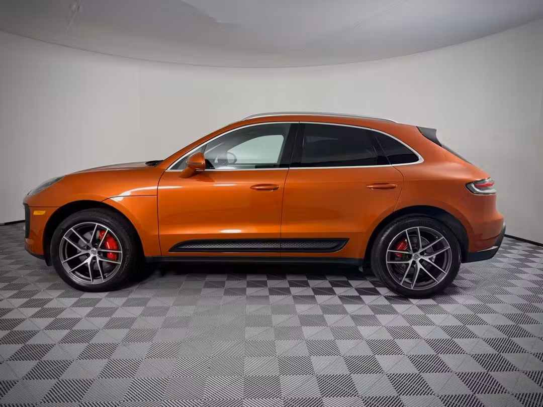 2022 Porsche Macan S - Image 2