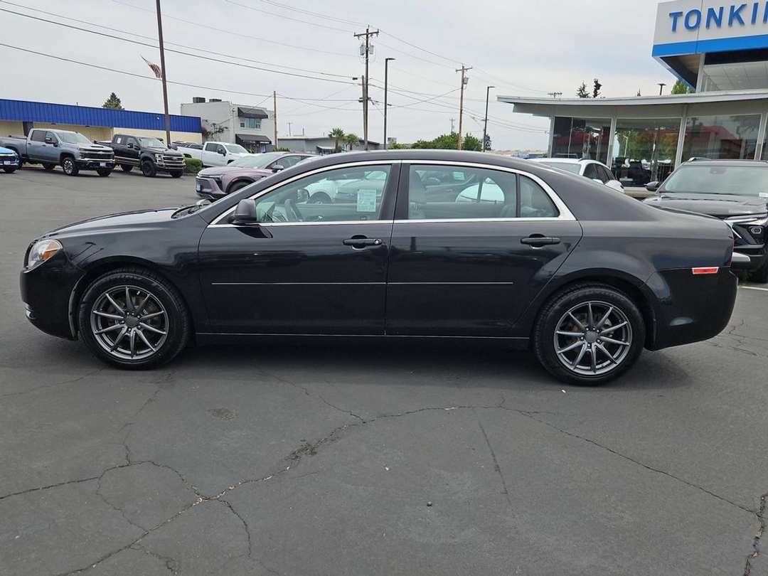 2011 Chevrolet Malibu LS - Image 3