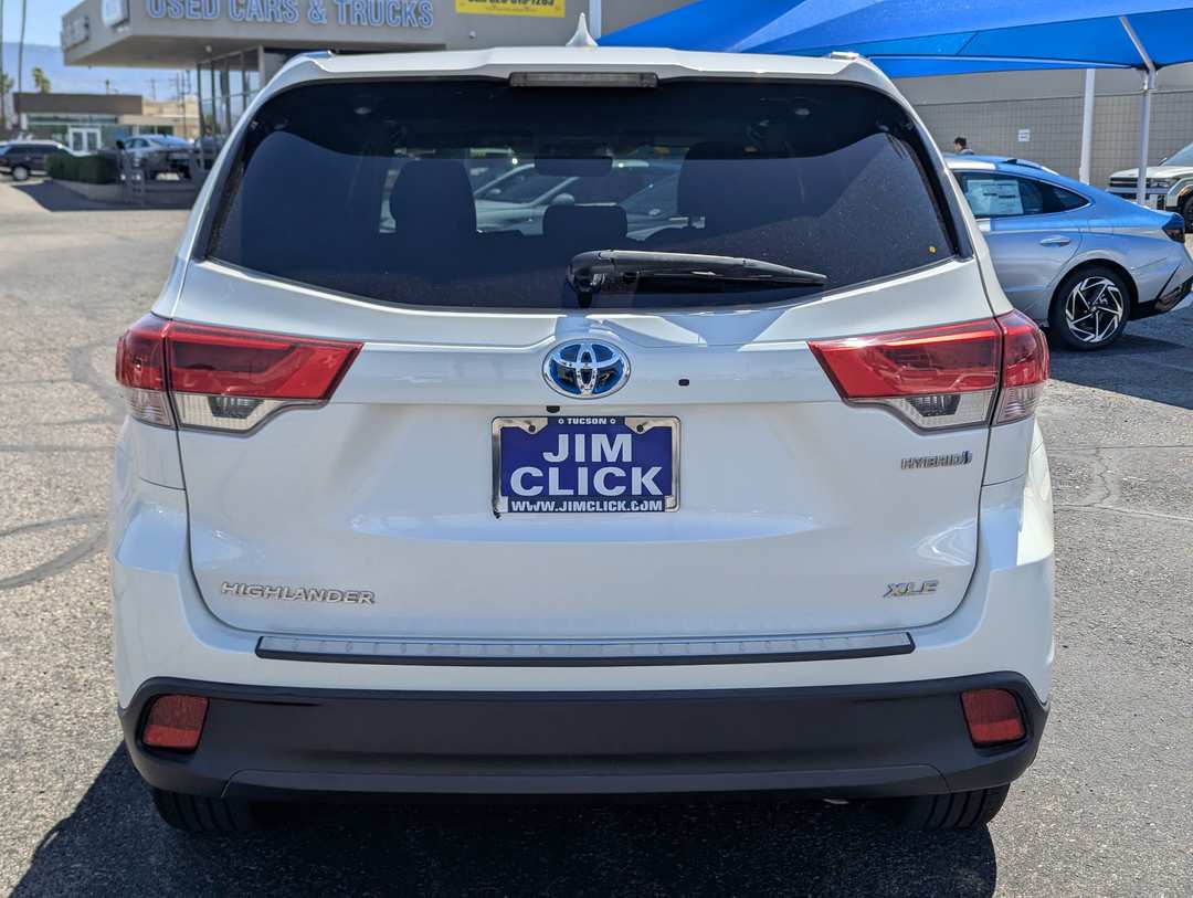 2019 Toyota Highlander Hybrid XLE - Image 3