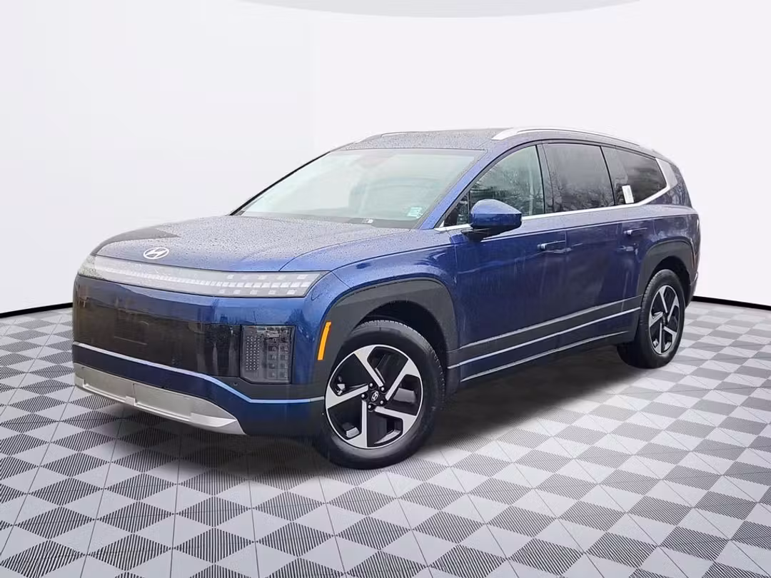 2026 Hyundai Ioniq 9 SE - Image 2