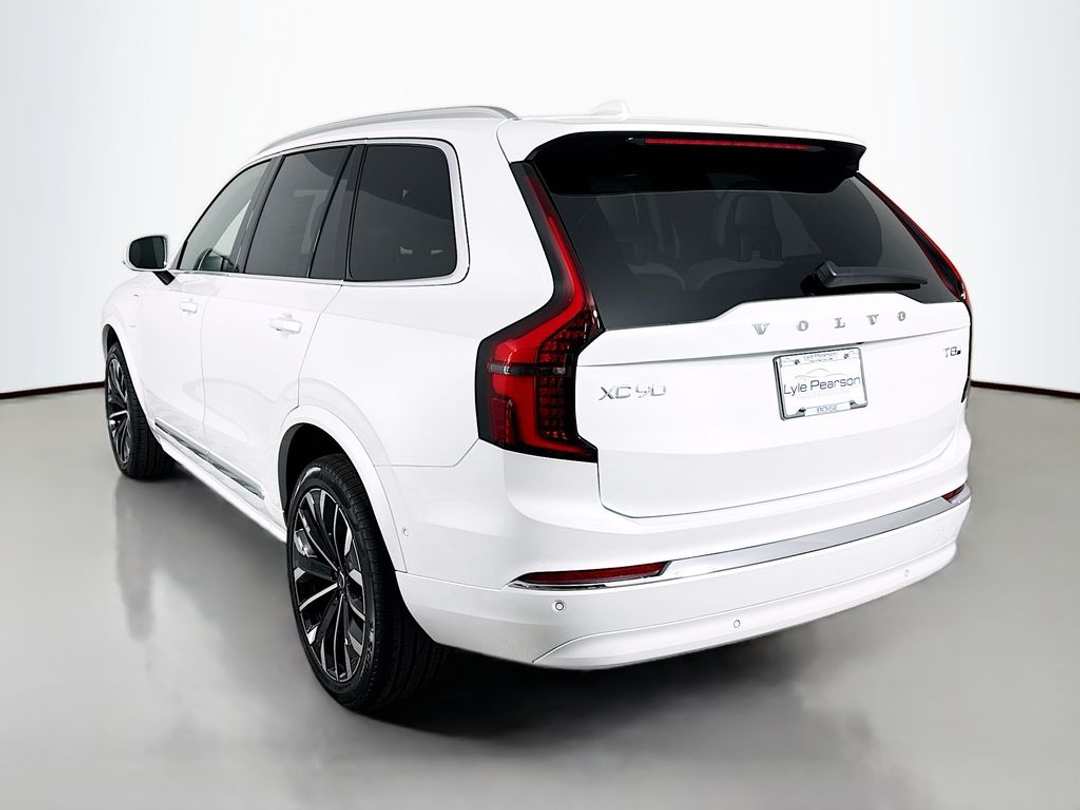 2026 Volvo Xc90 Plug-In Hybrid T8 Plus - Image 3