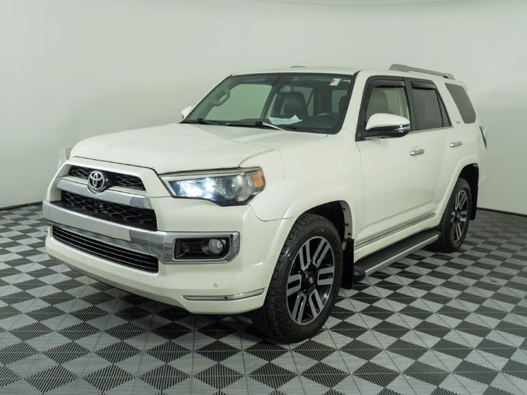2015 Toyota 4Runner SR5 - Image 3