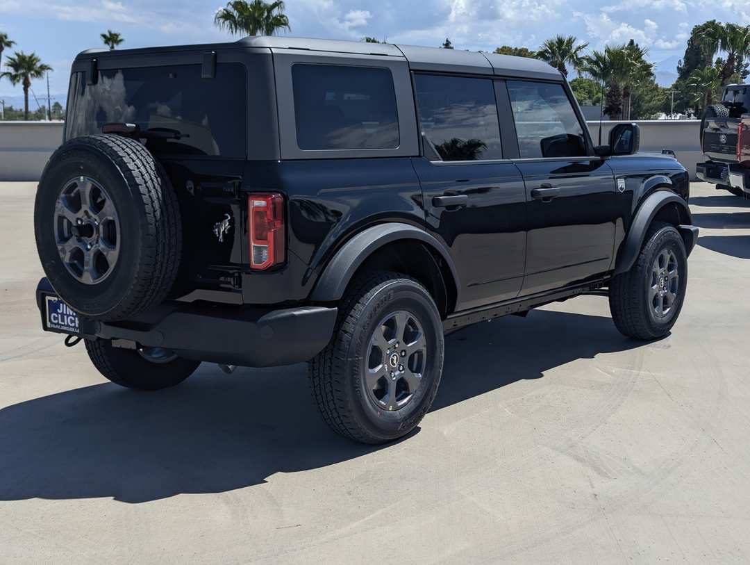2026 Ford Bronco Big Bend - Image 2