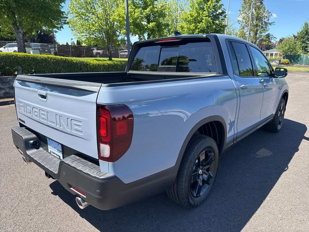 2026 Honda Ridgeline Black Edition - Image 3