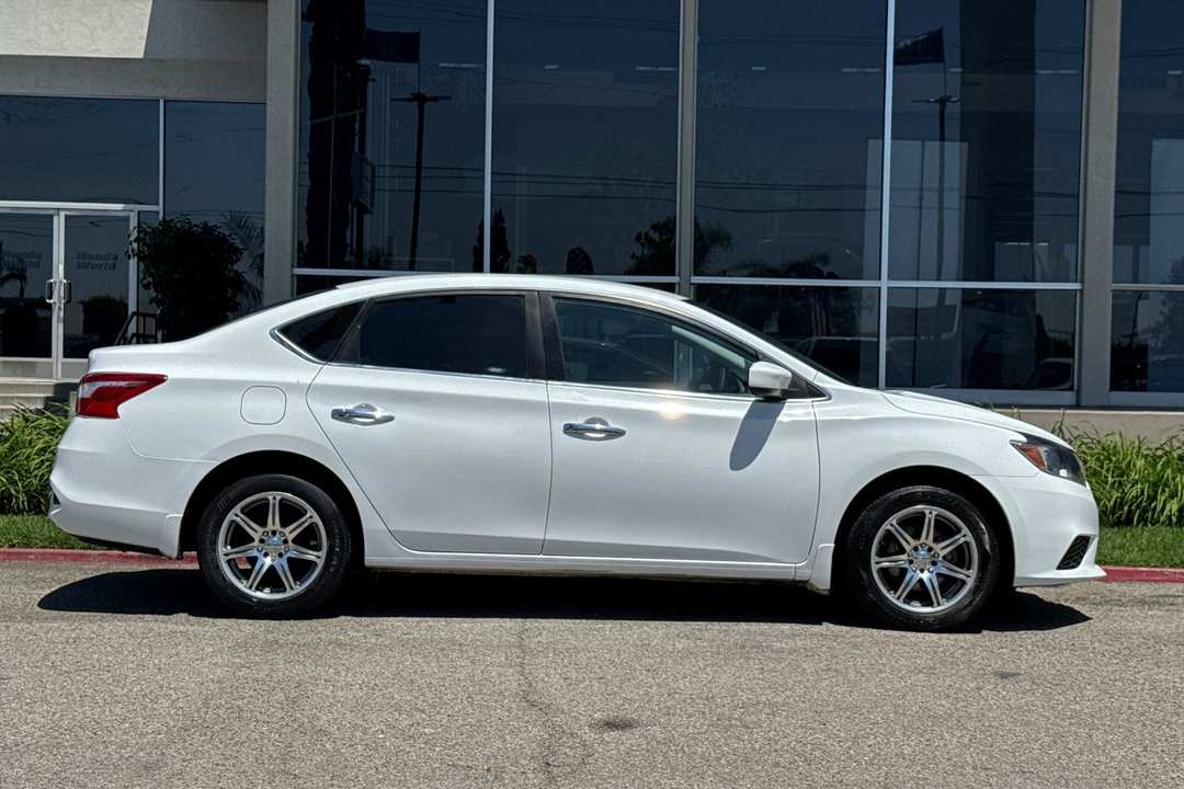 2018 Nissan Sentra S - Image 3