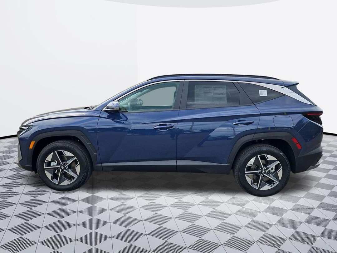 2026 Hyundai Tucson SEL Premium - Image 3