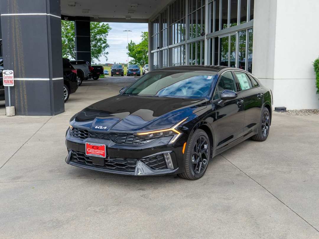 2026 Kia K5 GTLine - Image 3