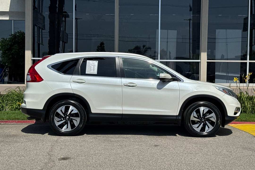 2016 Honda CR-V Touring - Image 3