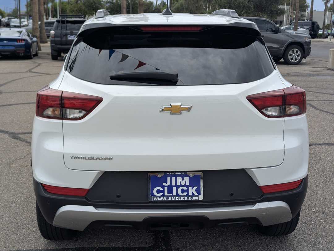2021 Chevrolet Trailblazer LT - Image 3