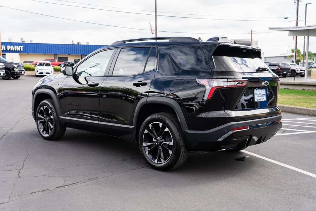 2027 Chevrolet Equinox RS - Image 2