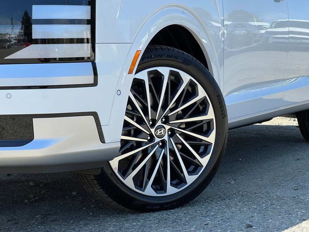 2026 Hyundai Palisade Calligraphy - Image 2