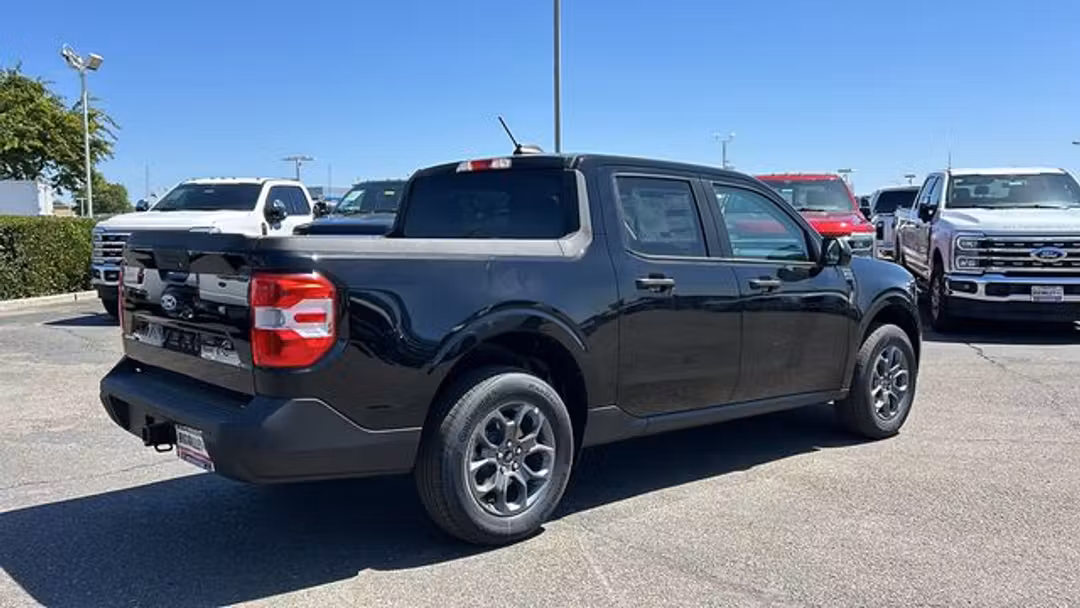 2026 Ford Maverick XLT - Image 3