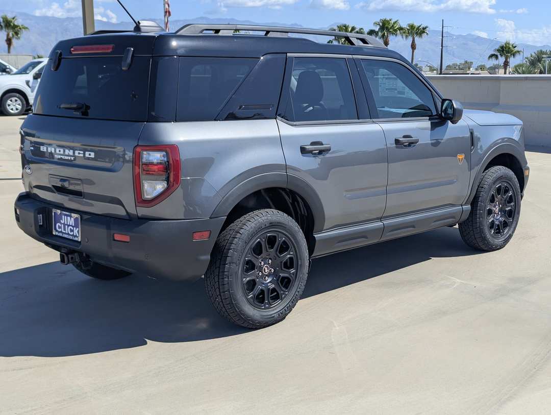 2026 Ford Bronco Sport Badlands - Image 2