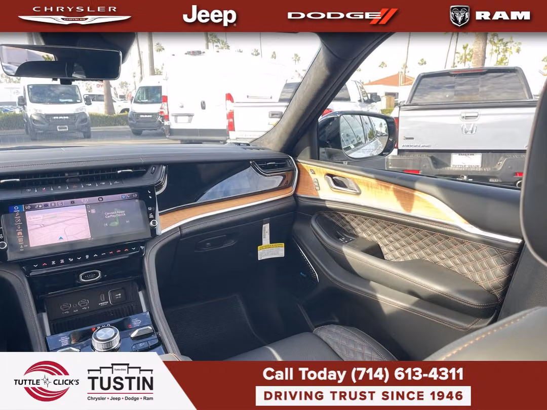 2026 Jeep Grand Cherokee Summit - Image 3
