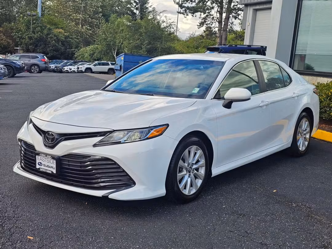 2018 Toyota Camry LE - Image 3