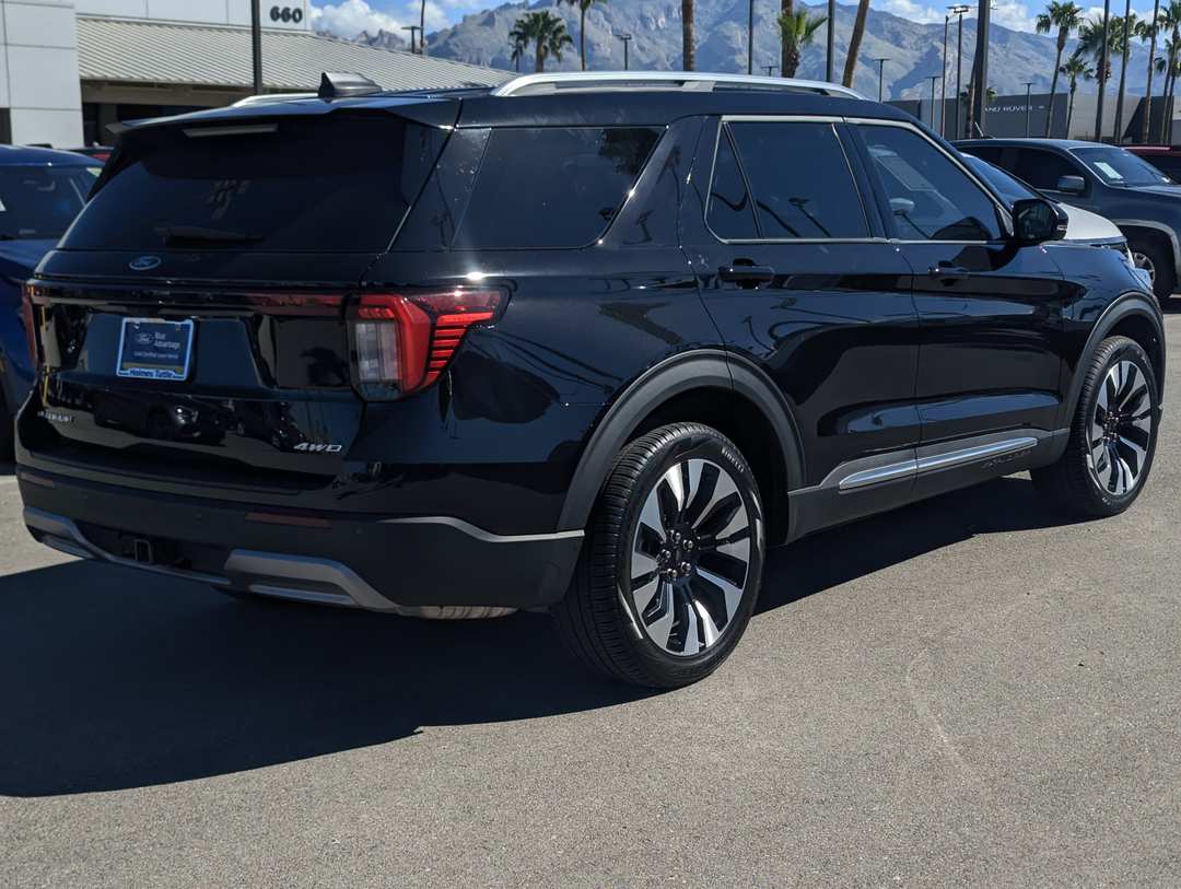 2026 Ford Explorer Platinum - Image 2