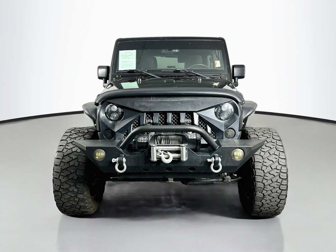 2015 Jeep Wrangler Unlimited Rubicon - Image 2