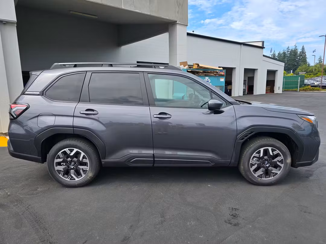 2026 Subaru Forester Premium - Image 3