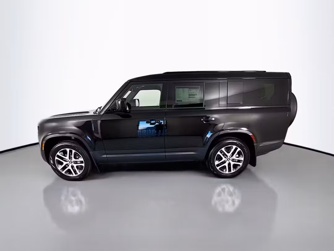 2025 Land Rover Defender 130 S - Image 2
