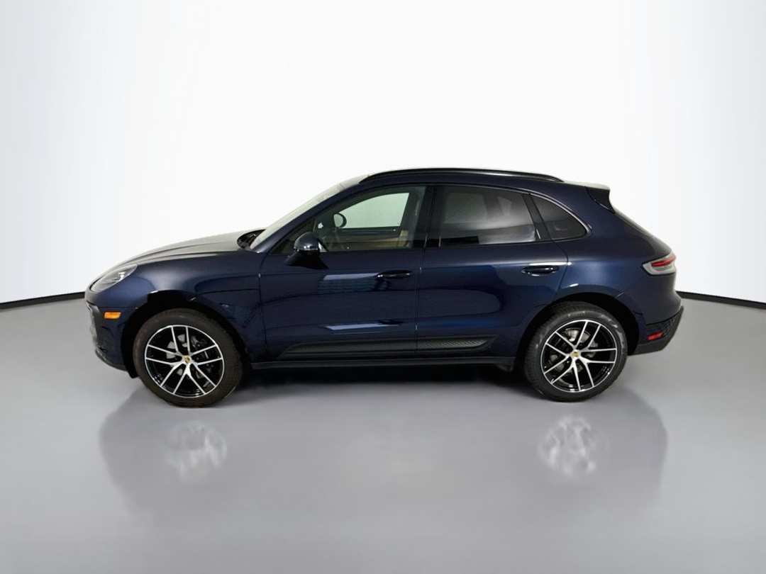 2023 Porsche Macan - Image 2