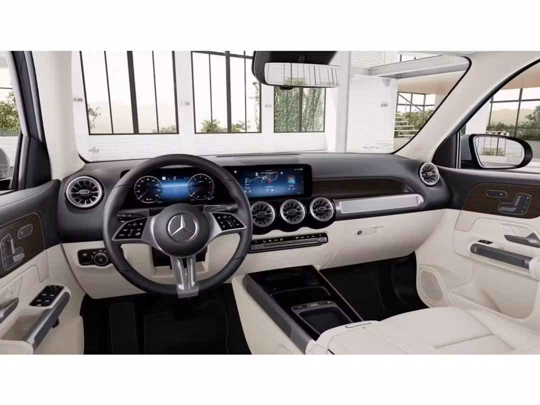 2025 Mercedes-Benz GLB 250 - Image 3