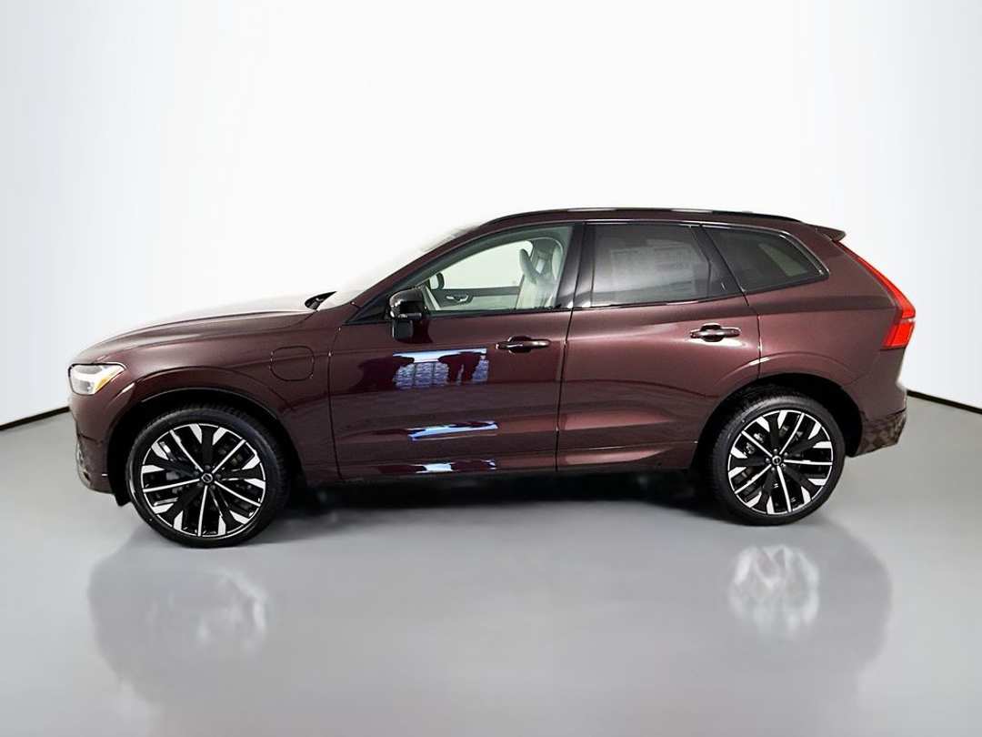 2026 Volvo Xc60 Plug-In Hybrid T8 Ultra - Image 2