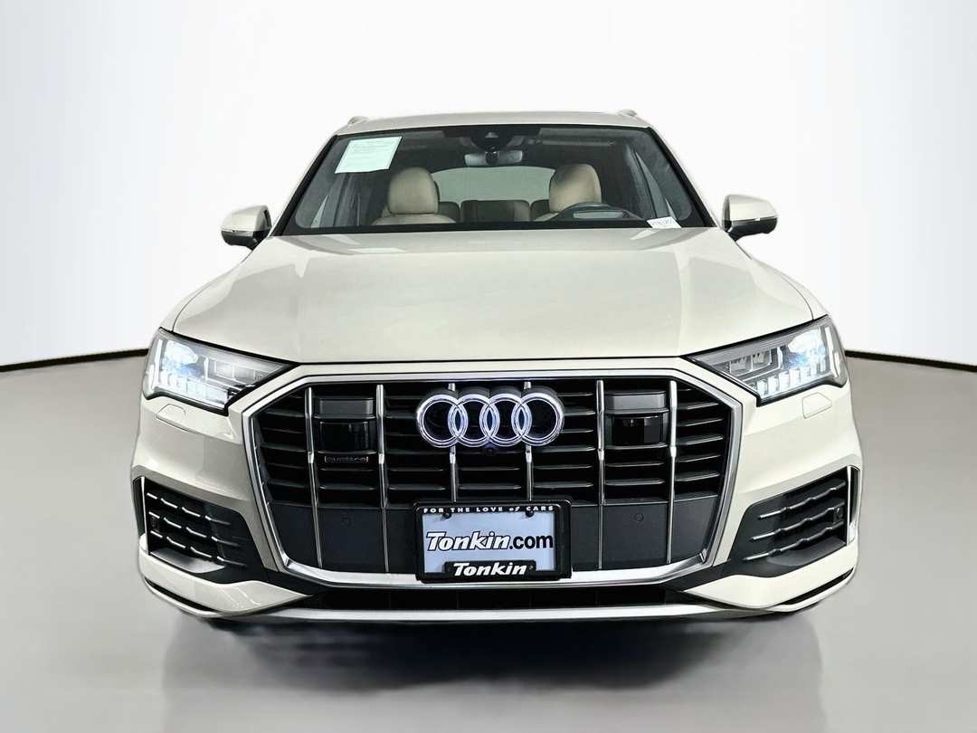2023 Audi Q7 55 Prestige - Image 2
