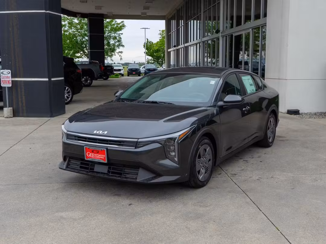 2026 Kia K4 LX - Image 3