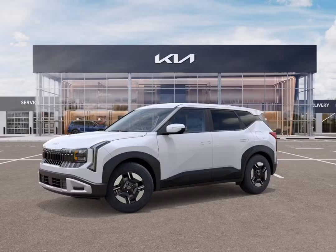 2027 Kia Seltos LX - Image 3
