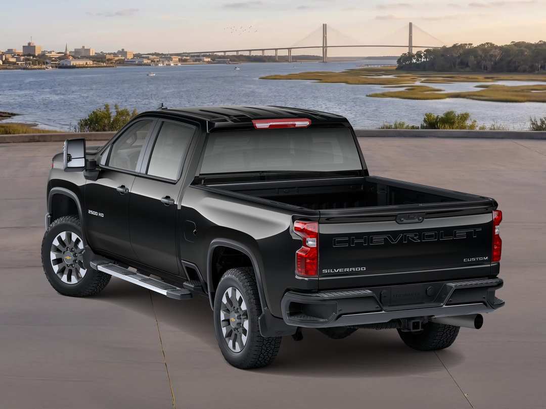 2026 Chevrolet Silverado 2500Hd Custom - Image 2