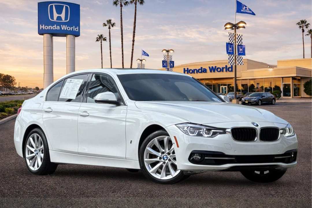 2017 BMW 3 Series 330e iPerformance - Image 2