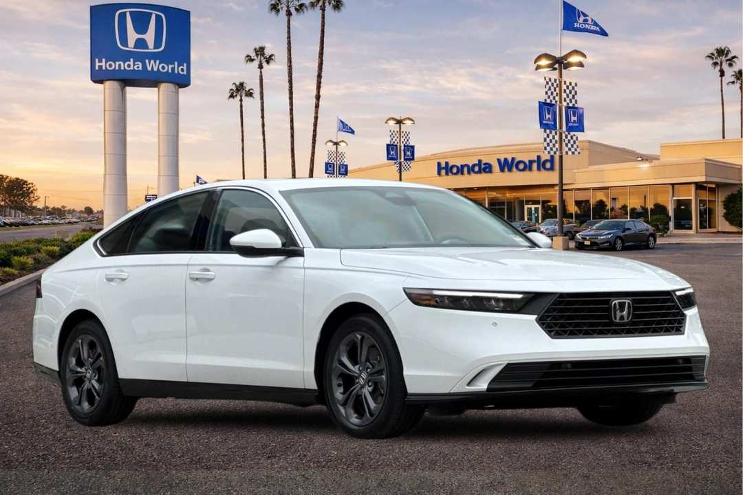 2026 Honda Accord Hybrid EXL - Image 2