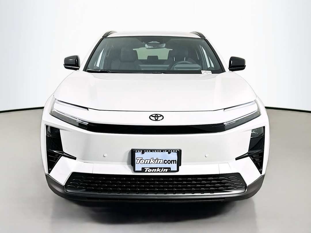 2026 Toyota C-Hr - Image 2