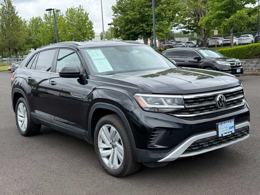 2022 Volkswagen Atlas Cross Sport 3.6L V6 SE w/Technology - Image 3