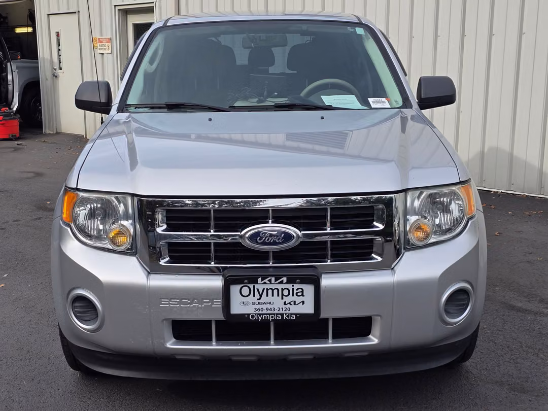 2010 Ford Escape XLS - Image 2