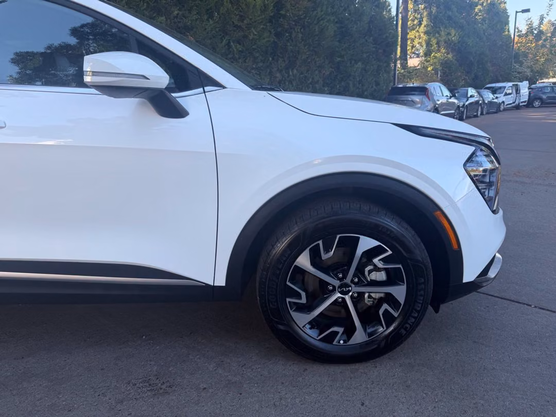 2025 Kia Sportage Hybrid EX - Image 3