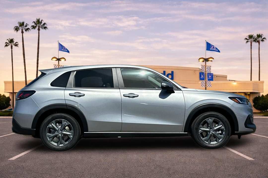 2027 Honda HR-V LX - Image 3