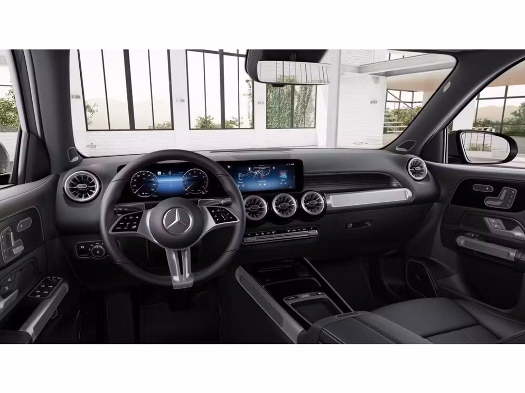 2025 Mercedes-Benz GLB 250 - Image 3