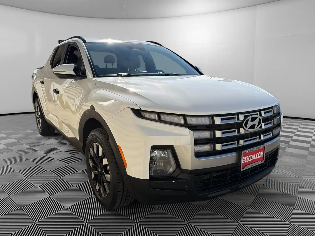 2025 Hyundai Santa Cruz SEL - Image 3