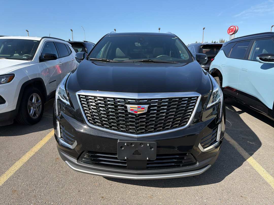 2025 Cadillac Xt5 Premium Luxury - Image 2