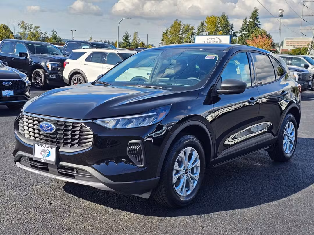 2025 Ford Escape Active - Image 3