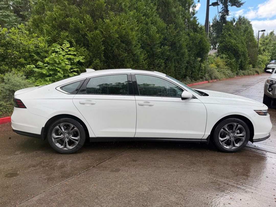 2023 Honda Accord EX - Image 3